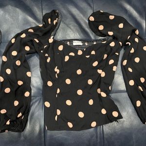 Reformation Reign Top. Black/pink dots